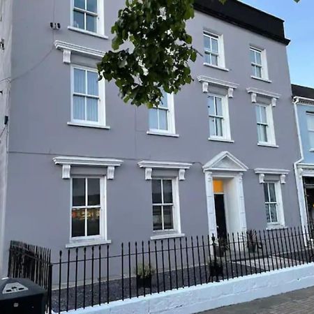Historic Picturesque Apartment Pembroke Extérieur photo