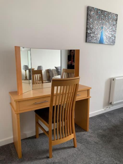Historic Picturesque Apartment Pembroke Extérieur photo